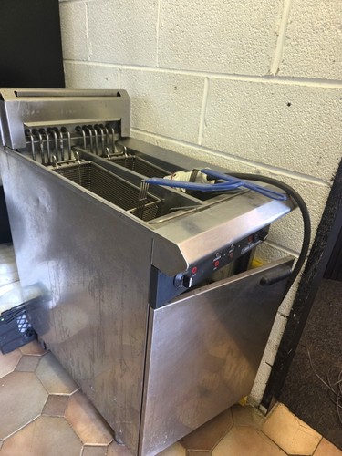Commercial deep fat fryer - fat, chip